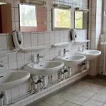 Hostel Auberge De Jeunesse *