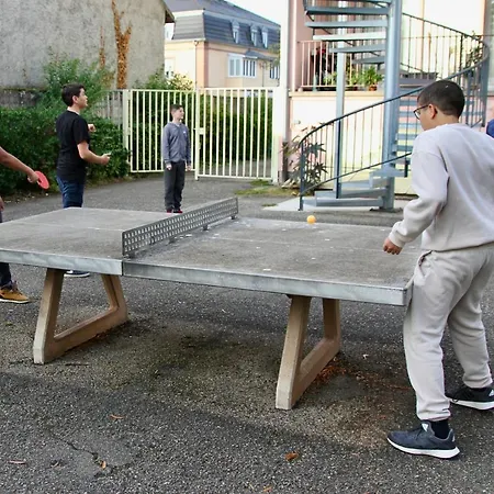 Hostel Auberge De Jeunesse *