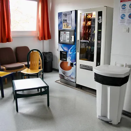 Auberge De Jeunesse *